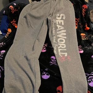 Seaworld lounge pants